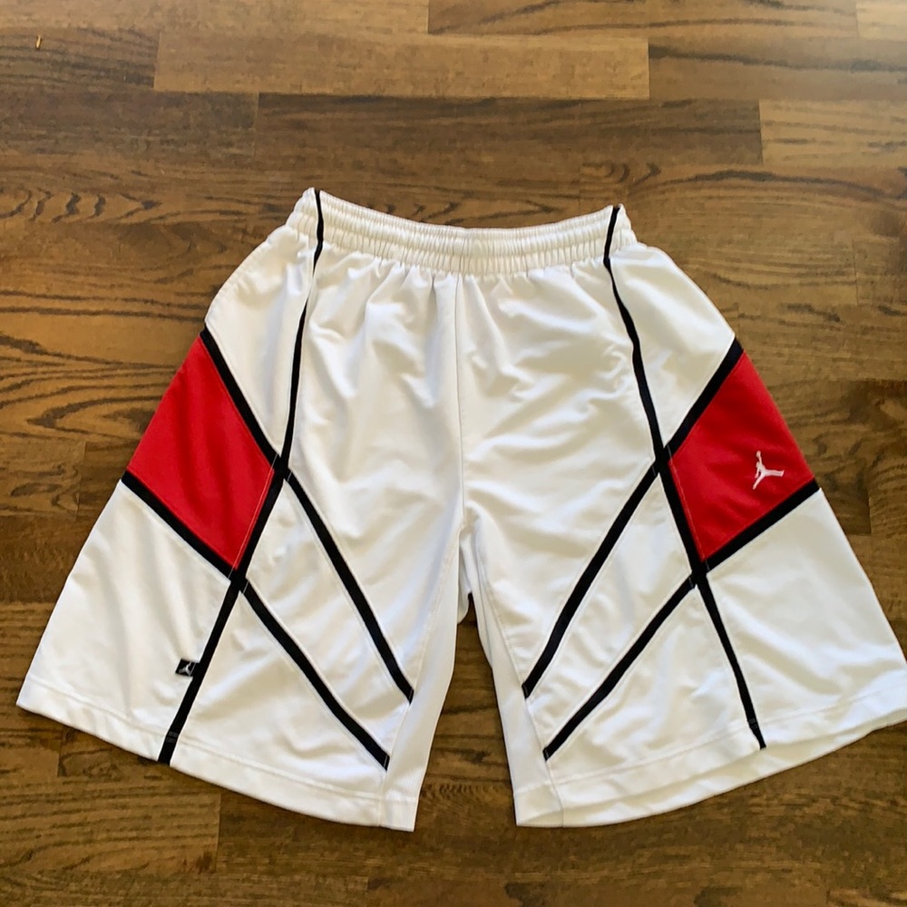 Three Jordan shorts + 1 pair for free